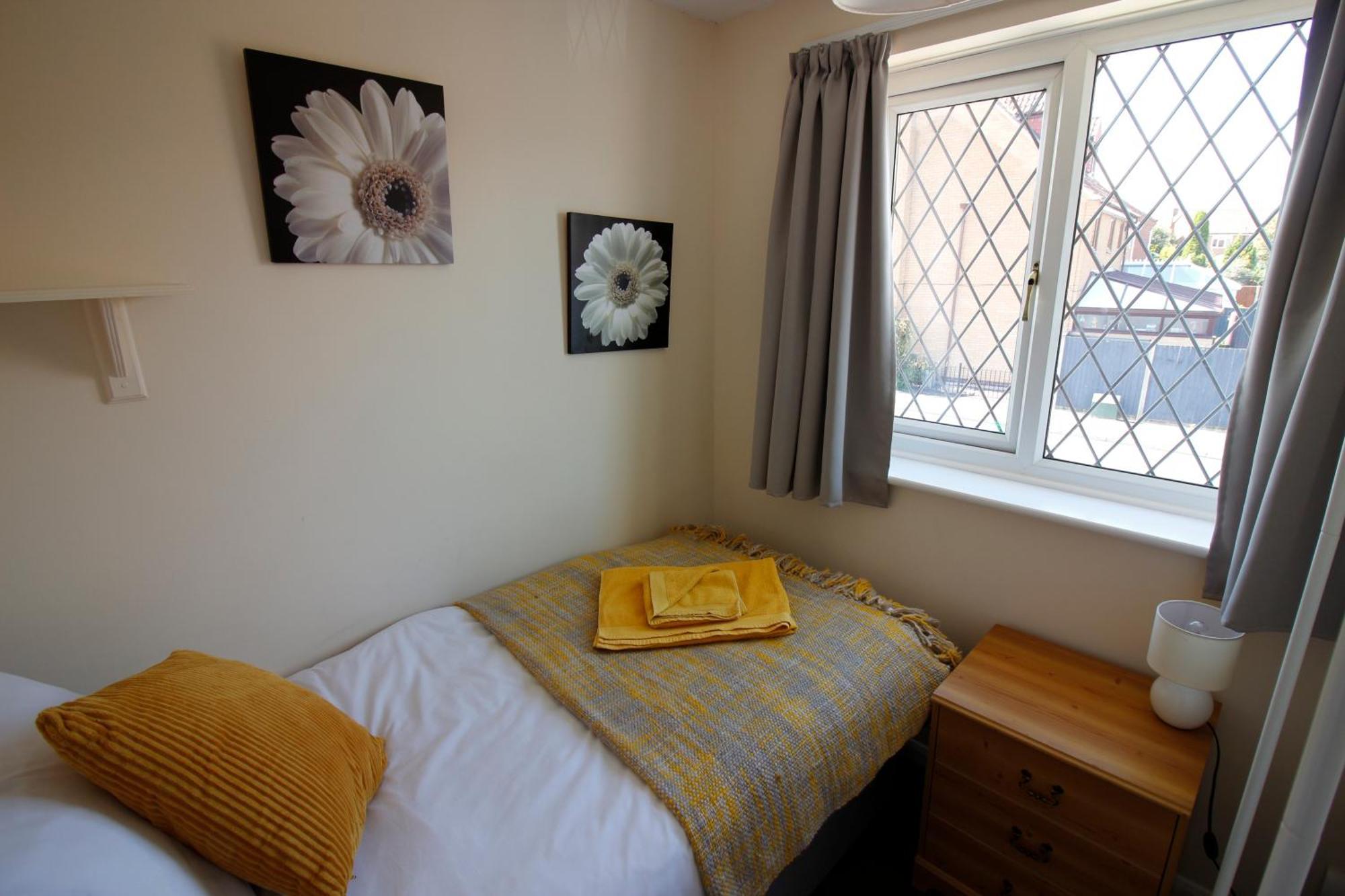 Hinckley Home Sleeps 5 Complete House Leicester Exterior photo